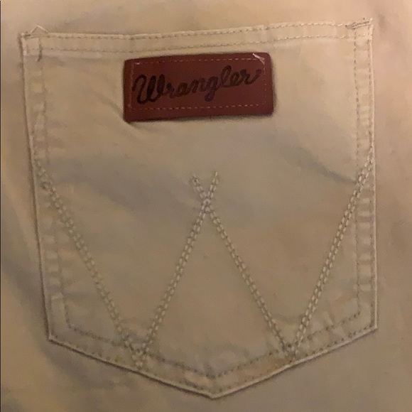 wrangler retro khaki